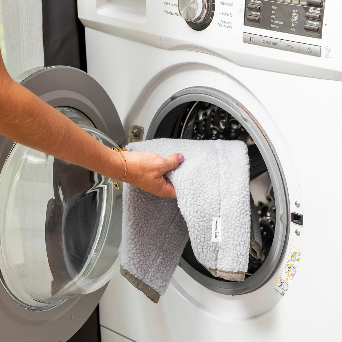 V11H20BC19E7801D8177A23652512CA935C7R7524140P10